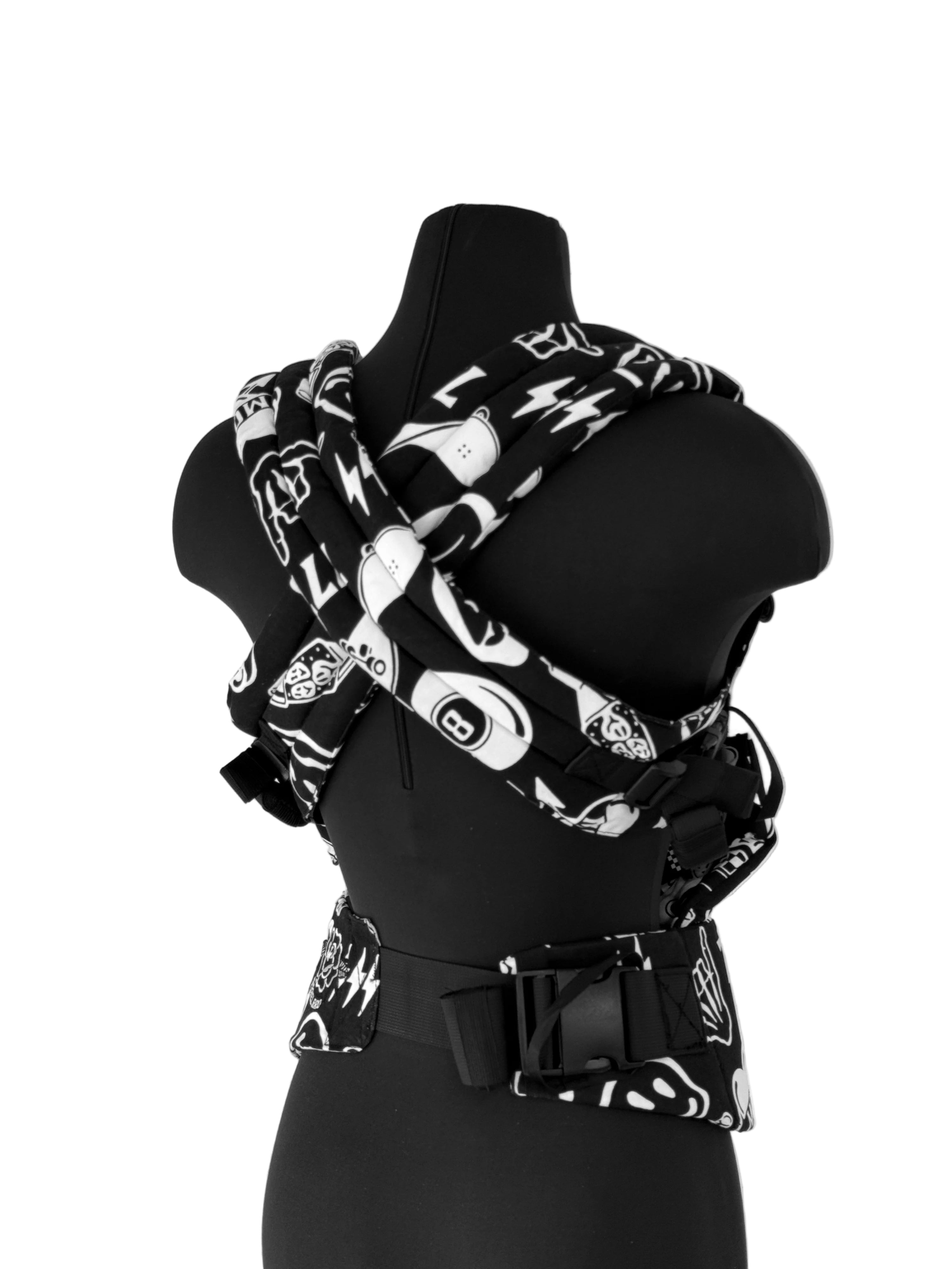 DAHLIA CARRIER IN COOL KID